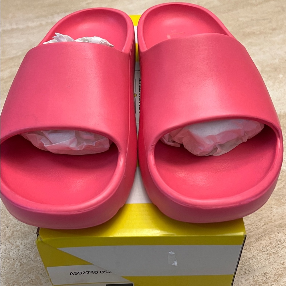 Women's Pink Slide Slippers